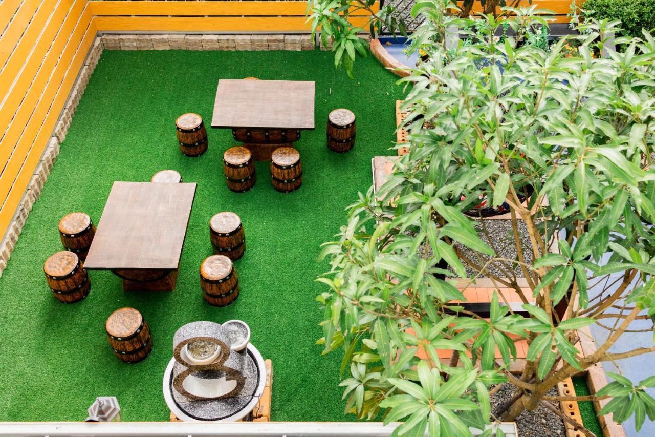 Marco Polo Phuket Poshtel & Bistro Vandrehjem Eksteriør billede
