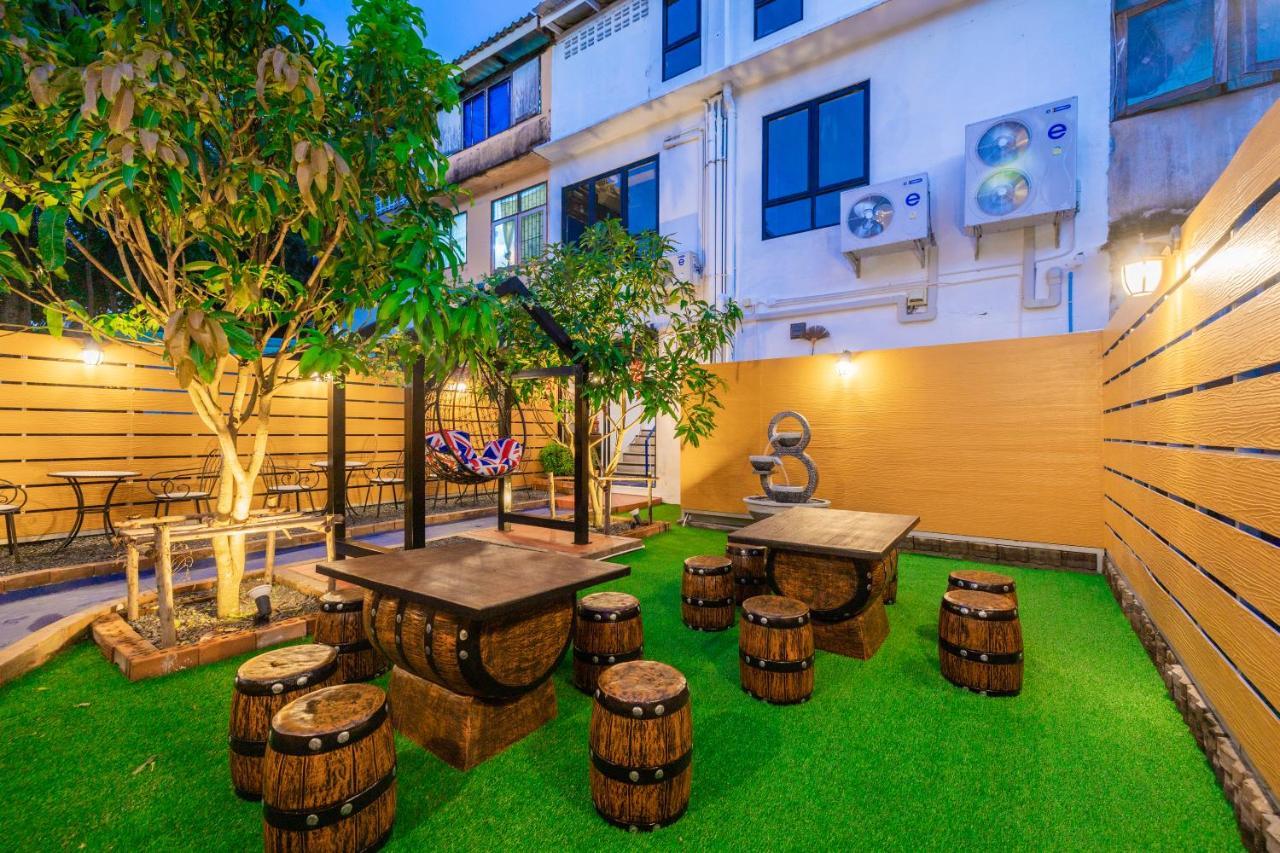 Marco Polo Phuket Poshtel & Bistro Vandrehjem Eksteriør billede